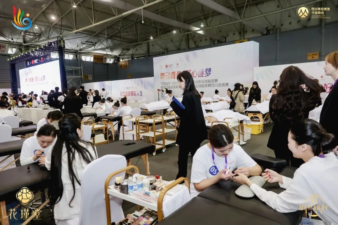 逛成都美博会别只选品！10月16日顺道看西部美业大赛+名师秀